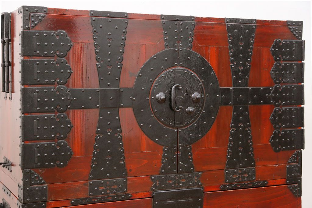 古民具・骨董 美品　金具の立派な観音開き時代箪笥(帳場箪笥、たんす)