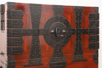 古民具・骨董 美品　金具の立派な観音開き時代箪笥(帳場箪笥、たんす)