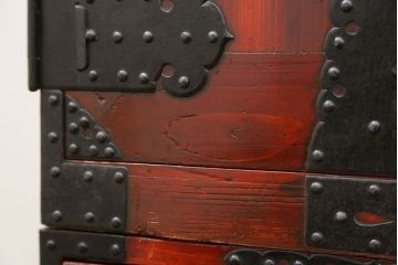 古民具・骨董 美品　金具の立派な観音開き時代箪笥(帳場箪笥、たんす)