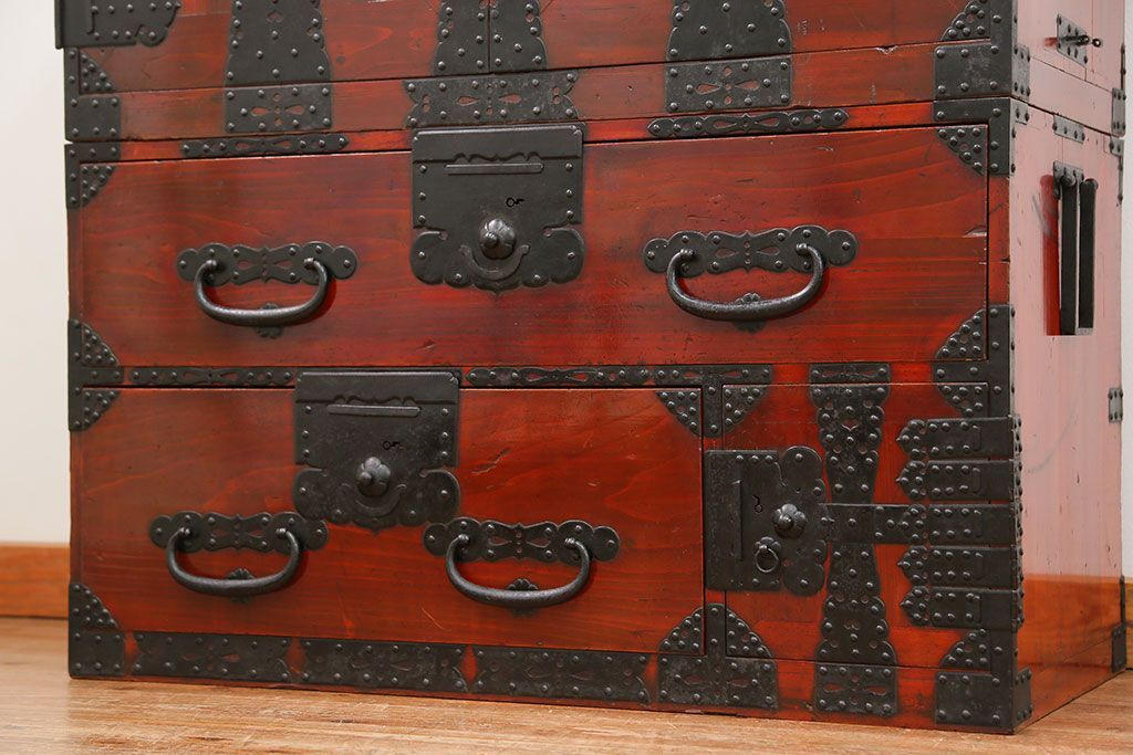 古民具・骨董 美品　金具の立派な観音開き時代箪笥(帳場箪笥、たんす)