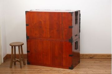 古民具・骨董 美品　金具の立派な観音開き時代箪笥(帳場箪笥、たんす)