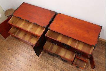 古民具・骨董 美品　金具の立派な観音開き時代箪笥(帳場箪笥、たんす)