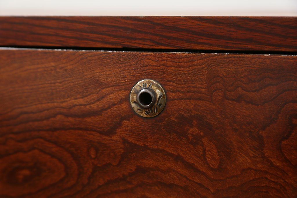アンティーク家具　古民具・骨董 前面欅材の杢目の素晴らしい時代箪笥ローチェスト(1)(ローボード)