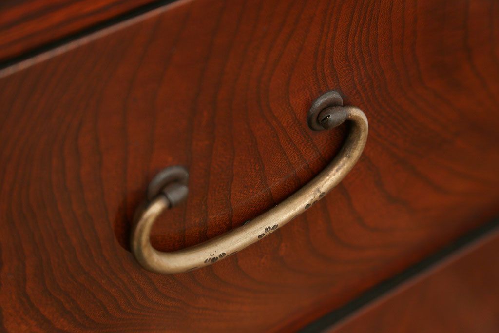 アンティーク家具　古民具・骨董 前面欅材の杢目の素晴らしい時代箪笥ローチェスト(1)(ローボード)