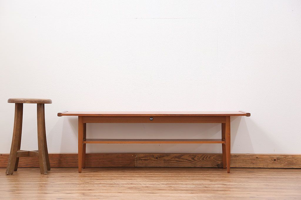 ヴィンテージ家具　北欧ビンテージ　チーク材のセンターテーブル(コーヒーテーブル)