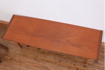 ヴィンテージ家具　北欧ビンテージ　チーク材のセンターテーブル(コーヒーテーブル)