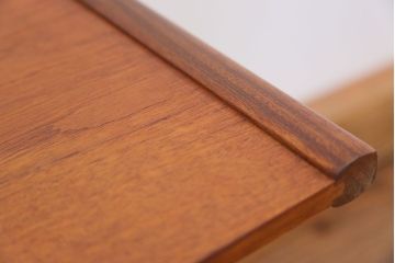 ヴィンテージ家具　北欧ビンテージ　チーク材のセンターテーブル(コーヒーテーブル)