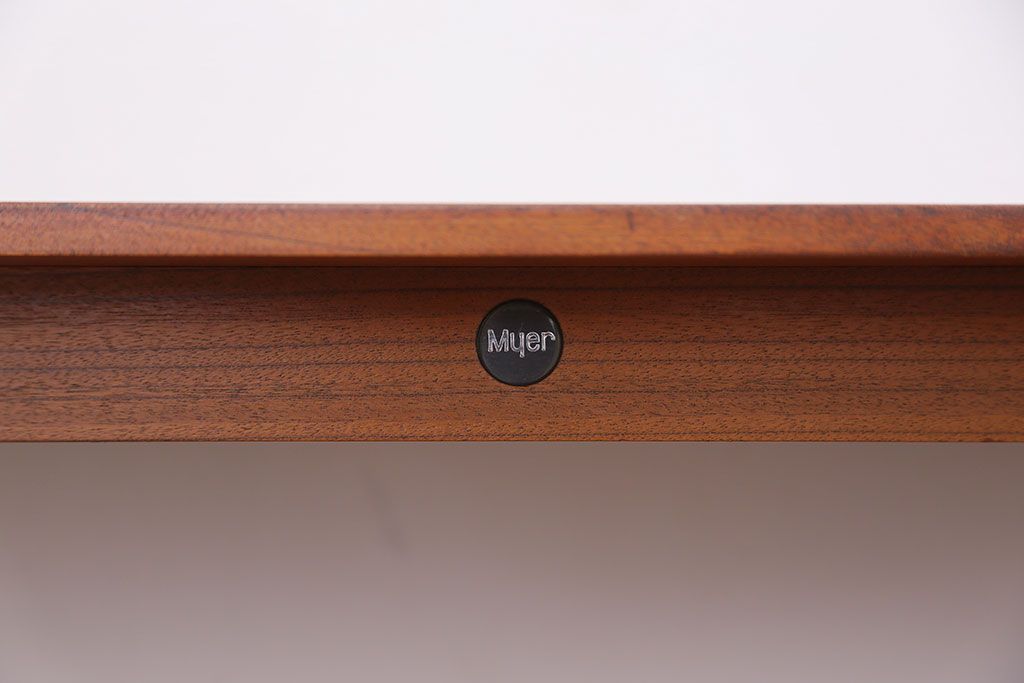 ヴィンテージ家具　北欧ビンテージ　チーク材のセンターテーブル(コーヒーテーブル)