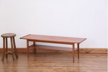 ヴィンテージ家具　北欧ビンテージ　チーク材のセンターテーブル(コーヒーテーブル)
