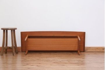 ヴィンテージ家具　北欧ビンテージ　チーク材のセンターテーブル(コーヒーテーブル)