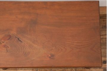 アンティーク家具　古民具・骨董 シンプルで小さなテーブル(机、花台)