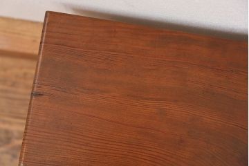 アンティーク家具　古民具・骨董 シンプルで小さなテーブル(机、花台)