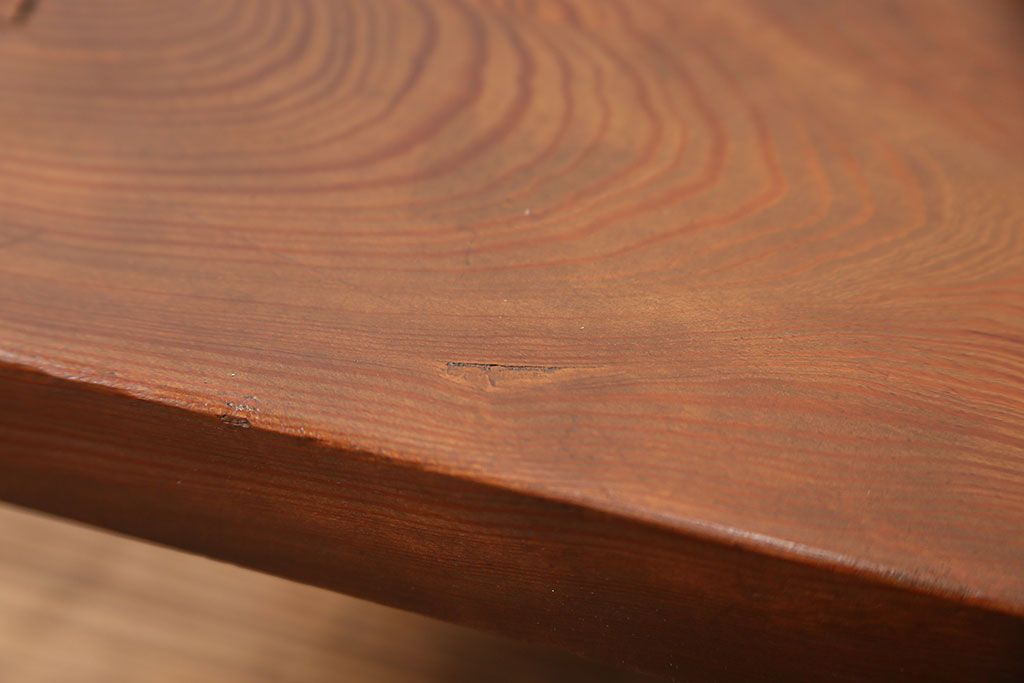 アンティーク家具　古民具・骨董 シンプルで小さなテーブル(机、花台)