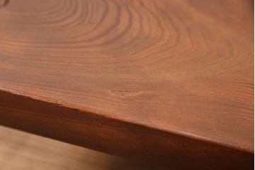 アンティーク家具　古民具・骨董 シンプルで小さなテーブル(机、花台)