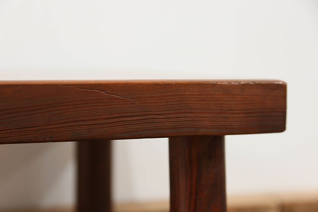 アンティーク家具　古民具・骨董 シンプルで小さなテーブル(机、花台)