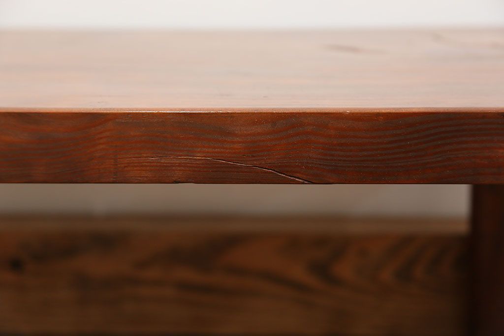 アンティーク家具　古民具・骨董 シンプルで小さなテーブル(机、花台)