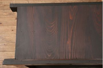 アンティーク家具　古民具・骨董 縦桟引き戸の重厚でモダンな六尺収納箪笥(水屋箪笥、帳場箪笥)