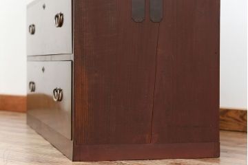 アンティーク家具　古民具・骨董 前面欅材の杢目の素晴らしい時代箪笥ローチェスト(2)(ローボード)