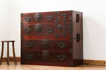 アンティーク家具　古民具・骨董 前面栗材の二段重ね米沢箪笥(時代箪笥)