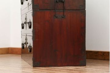 アンティーク家具　古民具・骨董 前面栗材の二段重ね米沢箪笥(時代箪笥)