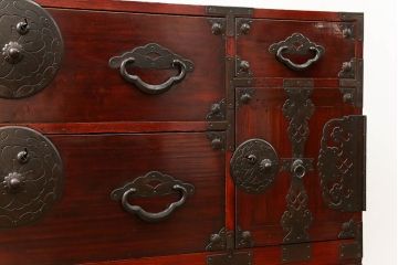 アンティーク家具　古民具・骨董 前面栗材の二段重ね米沢箪笥(時代箪笥)