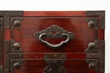 アンティーク家具　古民具・骨董 前面栗材の二段重ね米沢箪笥(時代箪笥)