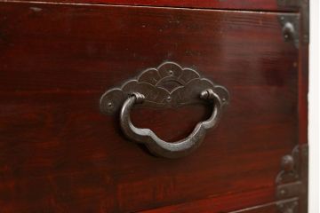 アンティーク家具　古民具・骨董 前面栗材の二段重ね米沢箪笥(時代箪笥)