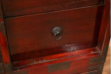 アンティーク家具　古民具・骨董 前面栗材の二段重ね米沢箪笥(時代箪笥)
