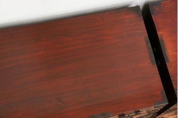 アンティーク家具　古民具・骨董 前面栗材の漆のキレイな二段重ね米沢箪笥(時代箪笥)