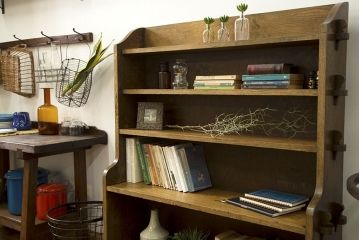 アンティーク家具　イギリスアンティーク オーク材の頑丈なブックシェルフ(本棚)