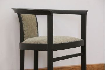 中古　1980年代　ブラックペイントアームチェア(2)