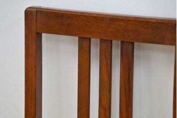 レトロ家具　アンティーク 古い木のレトロでシンプルな椅子(イス、チェア)