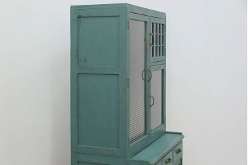 アンティーク家具　アンティークペイント　モールガラス入り食器棚(キッチンキャビネット、収納棚)