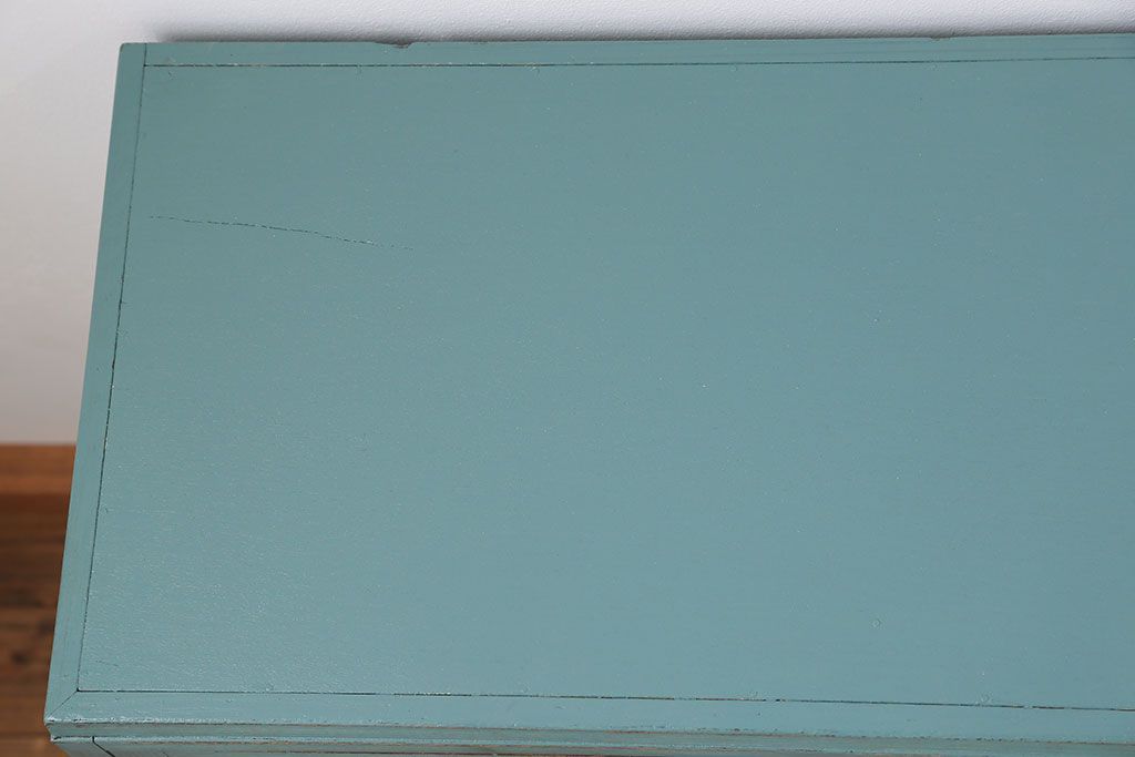 アンティーク家具　アンティークペイント　モールガラス入り食器棚(キッチンキャビネット、収納棚)