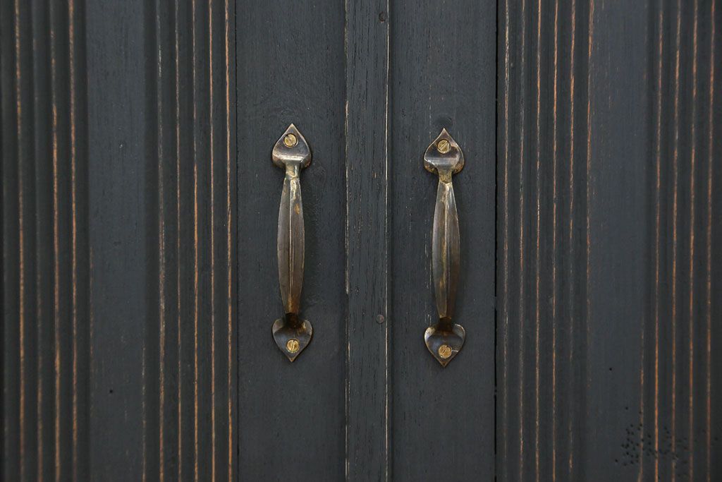 アンティーク家具　アンティークペイント　ダイヤガラス入り食器棚(キャビネット、ブックケース、収納棚)