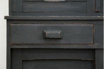 アンティーク家具　アンティークペイント　ダイヤガラス入り食器棚(キャビネット、ブックケース、収納棚)