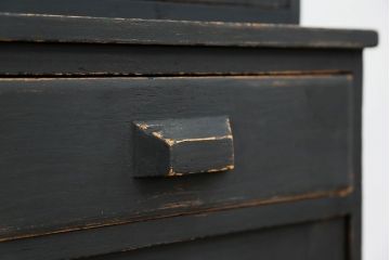 アンティーク家具　アンティークペイント　ダイヤガラス入り食器棚(キャビネット、ブックケース、収納棚)