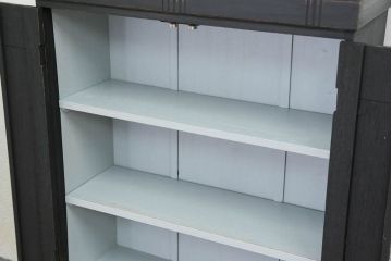 アンティーク家具　アンティークペイント　ダイヤガラス入り食器棚(キャビネット、ブックケース、収納棚)