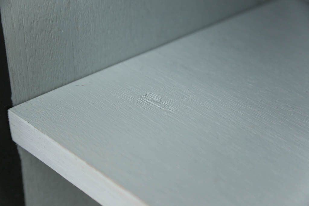 アンティーク家具　アンティークペイント　ダイヤガラス入り食器棚(キャビネット、ブックケース、収納棚)