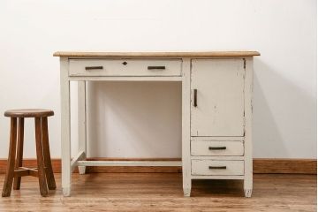 アンティーク家具　アンティークペイント　古いナラ材のかわいい片袖机　(テーブル、デスク、在宅ワーク、在宅用)