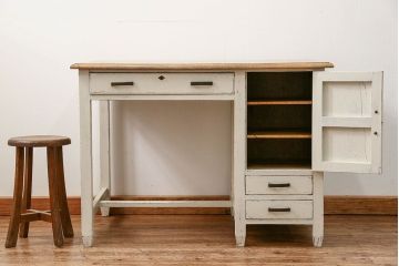 アンティーク家具　アンティークペイント　古いナラ材のかわいい片袖机　(テーブル、デスク、在宅ワーク、在宅用)