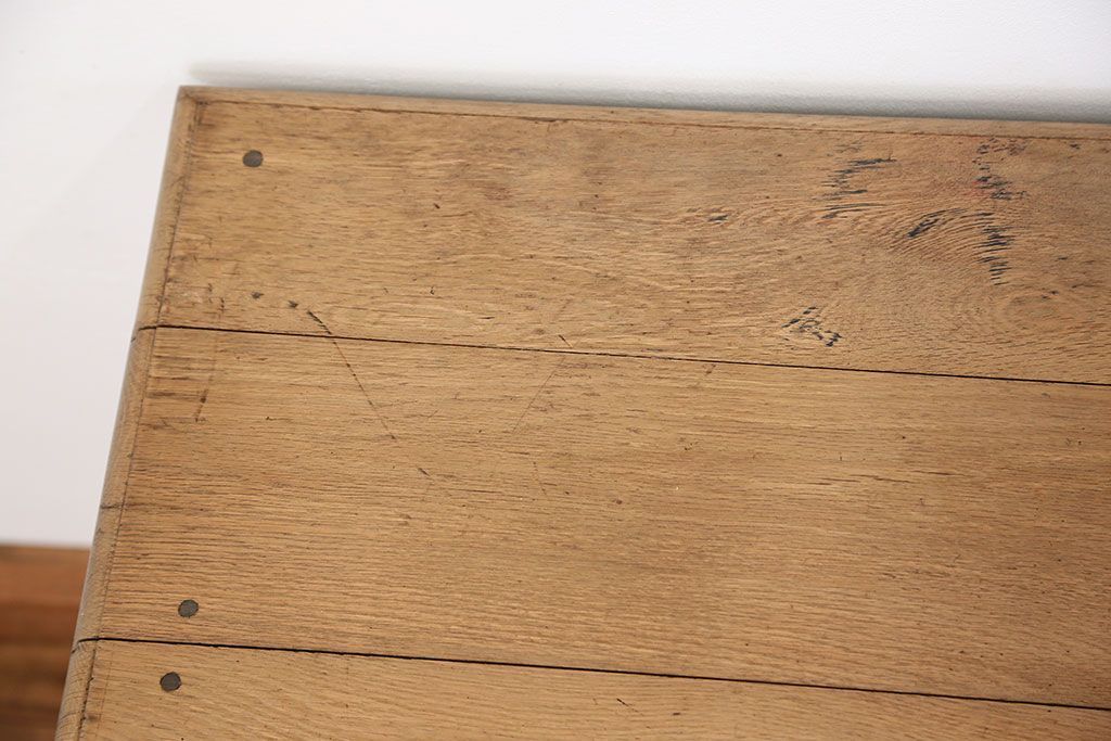 アンティーク家具　アンティークペイント　古いナラ材のかわいい片袖机　(テーブル、デスク、在宅ワーク、在宅用)