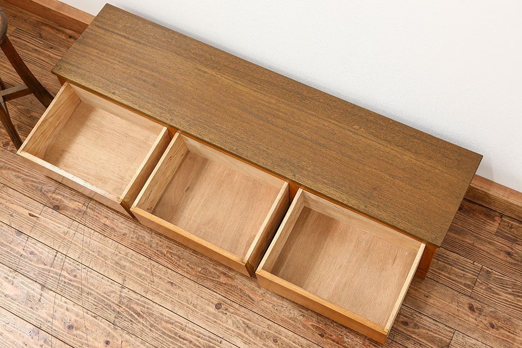 レトロ家具　昭和レトロ シンプルな三杯引き出しローボード　(ローチェスト)