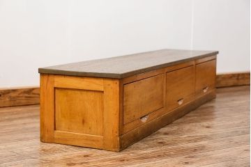 レトロ家具　昭和レトロ シンプルな三杯引き出しローボード　(ローチェスト)