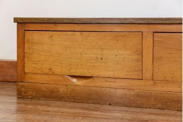 レトロ家具　昭和レトロ シンプルな三杯引き出しローボード　(ローチェスト)