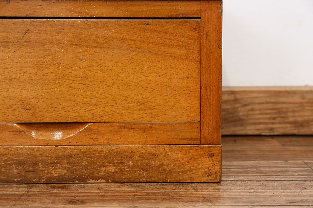 レトロ家具　昭和レトロ シンプルな三杯引き出しローボード　(ローチェスト)