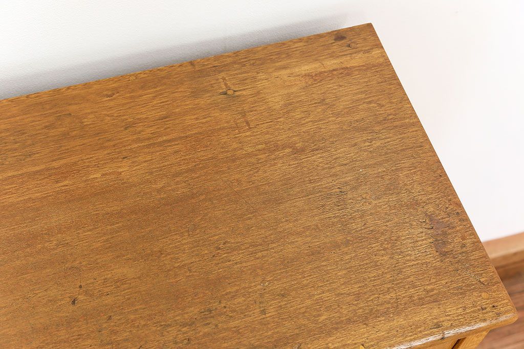 レトロ家具　昭和レトロ 古いダイヤガラスの脚付き収納棚　(キャビネット、食器棚)