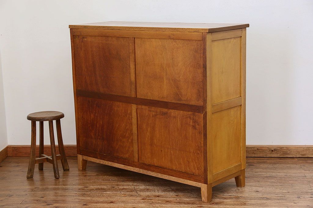 レトロ家具　昭和レトロ 古いダイヤガラスの脚付き収納棚　(キャビネット、食器棚)