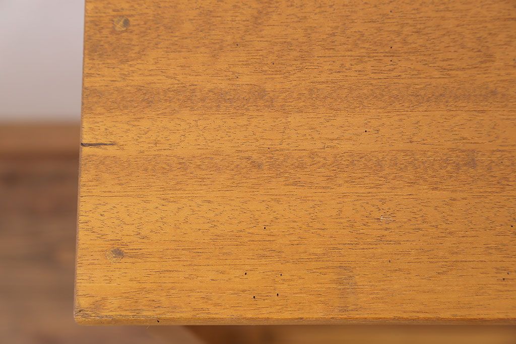 アンティーク家具　アンティーク 引き出し付き薄型脚付き収納棚(1)(キャビネット)