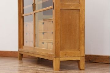 アンティーク家具　アンティーク 引き出し付き薄型脚付き収納棚(1)(キャビネット)